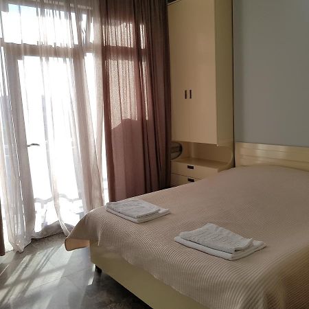 Apartament Gia Batoemi Buitenkant foto