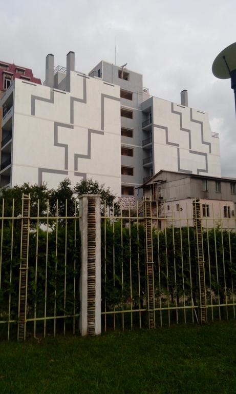 Apartament Gia Batoemi Buitenkant foto