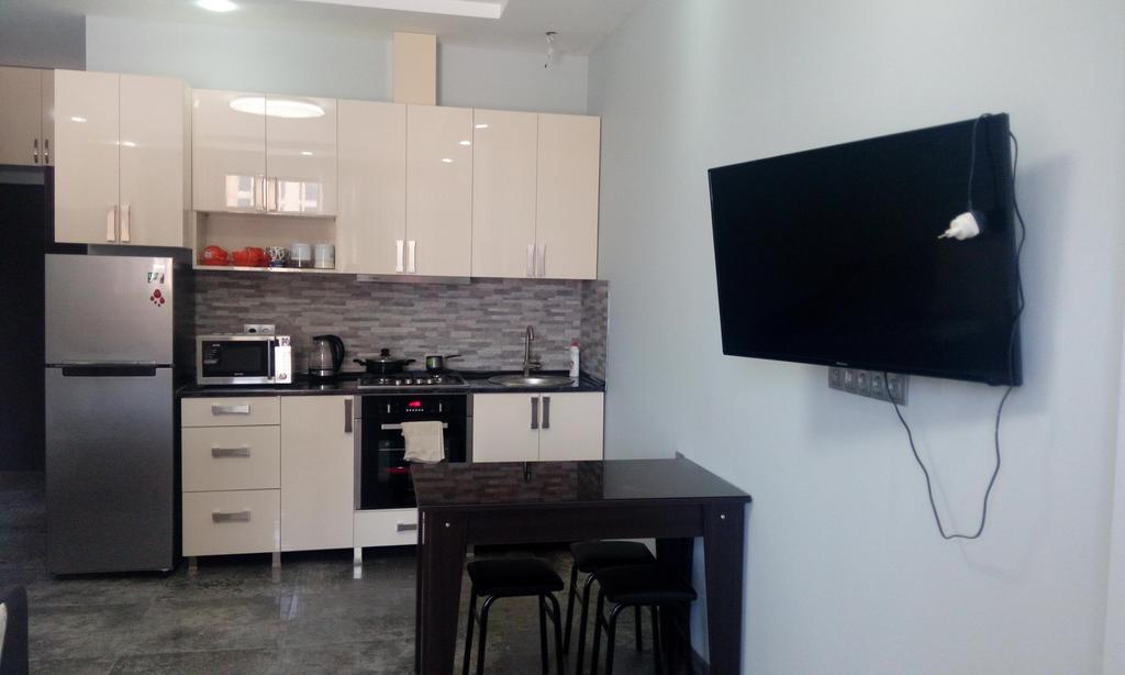 Apartament Gia Batoemi Buitenkant foto