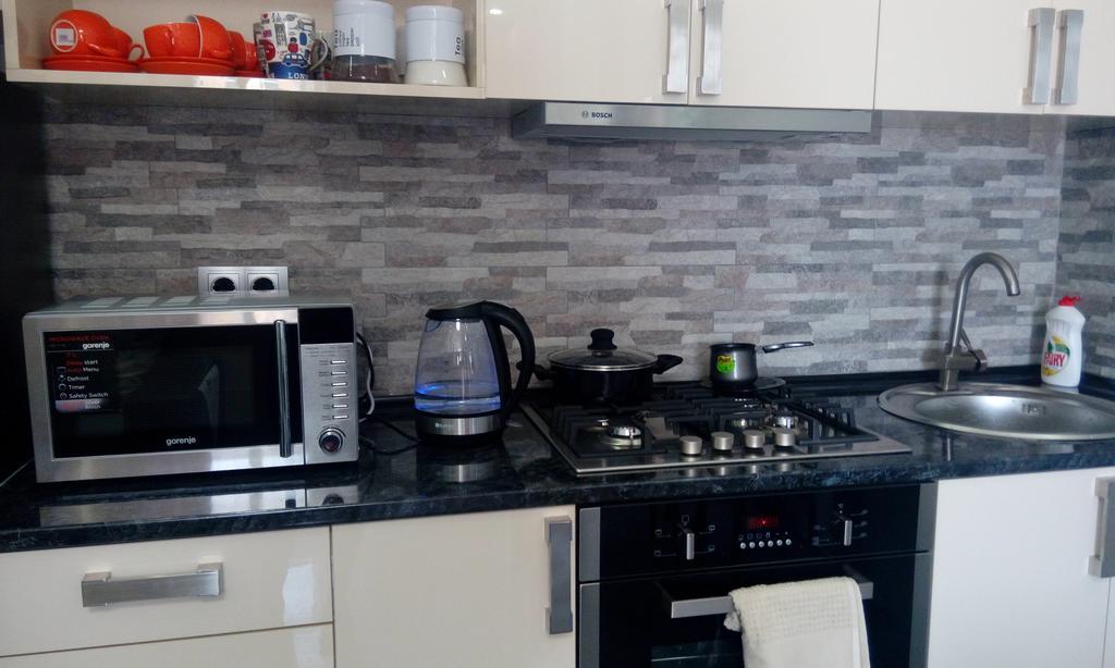 Apartament Gia Batoemi Buitenkant foto