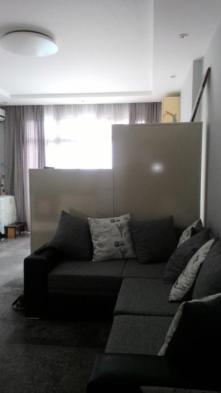 Apartament Gia Batoemi Buitenkant foto