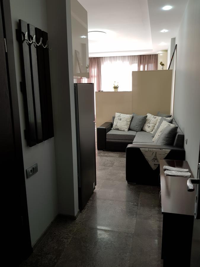 Apartament Gia Batoemi Buitenkant foto